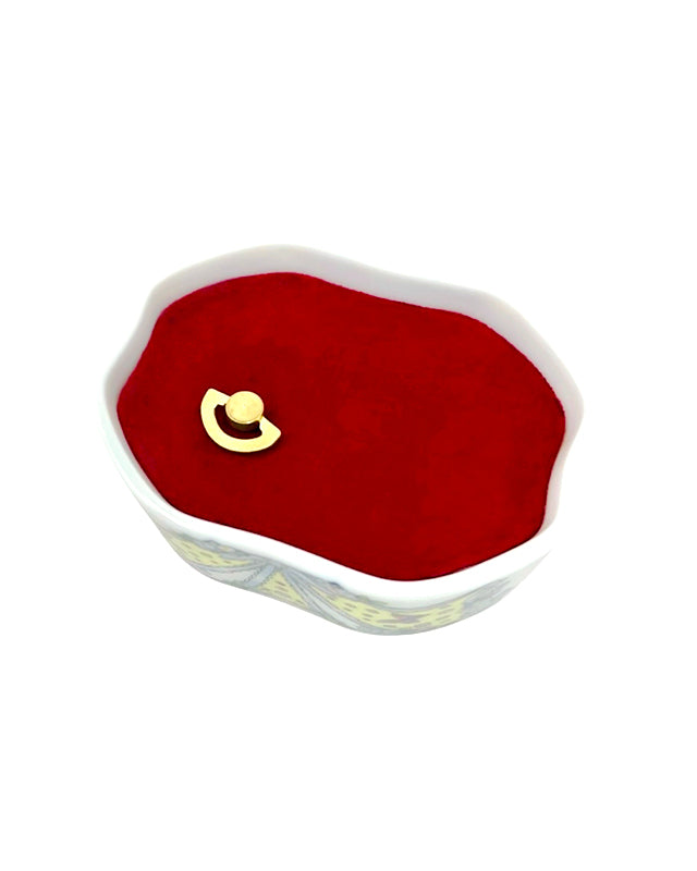 Vintage Lisbon Lovers Music Box, 1984