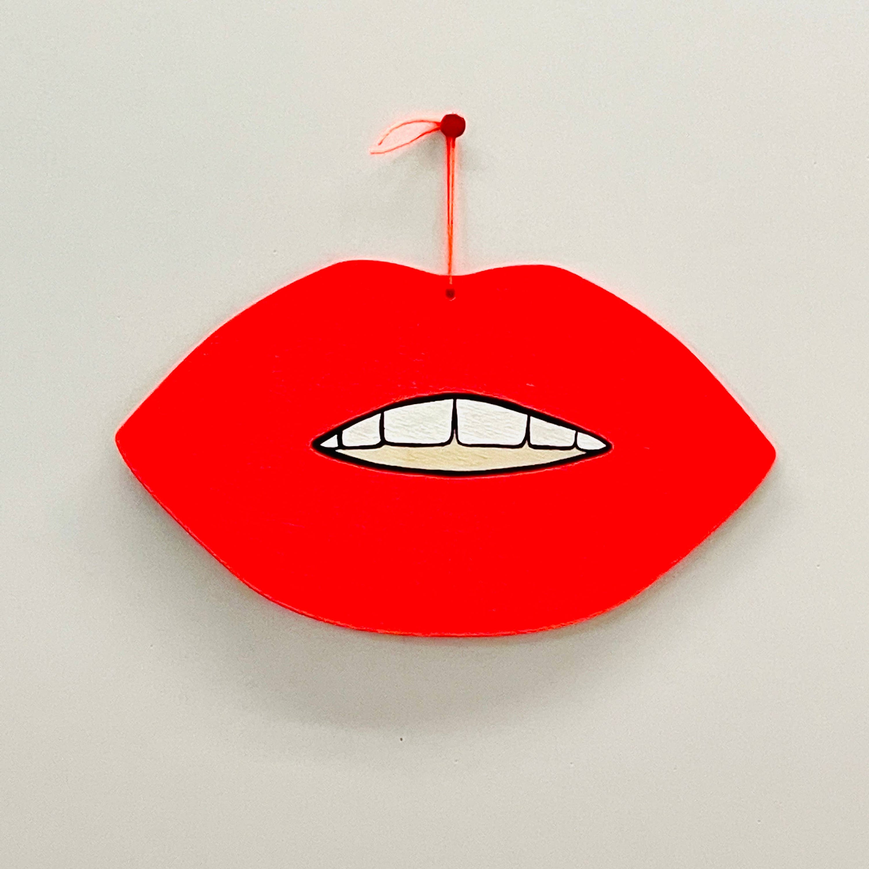70s Lips Wall Charm